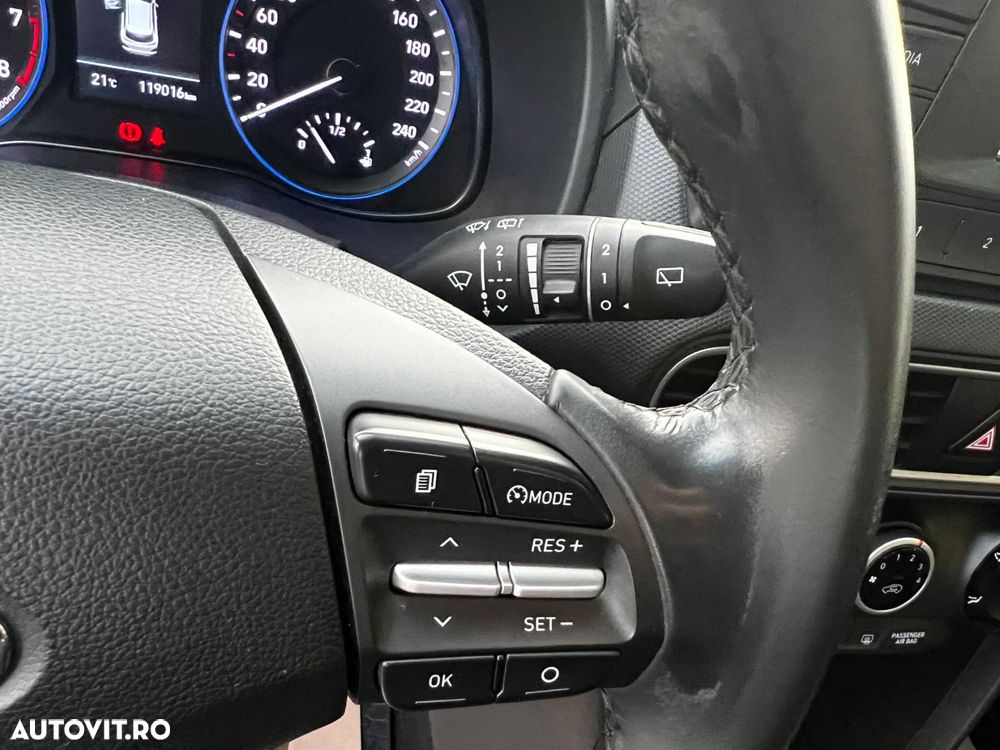 Hyundai KONA - 22