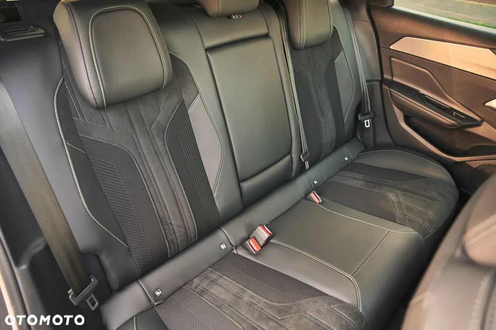 Peugeot 308 BlueHDi 130 EAT8 GT EXCLUSIVE - 25