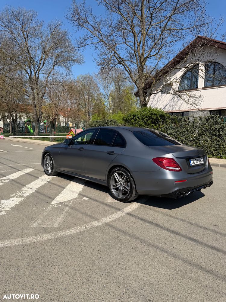 Mercedes-Benz E - 3