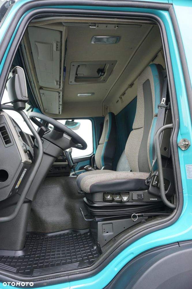 Volvo FM / 330 / E 6 / CHŁODNIA + WINDA / 23 PALETY / OŚ SKRĘTNA / DŁ 9,2 M - 7