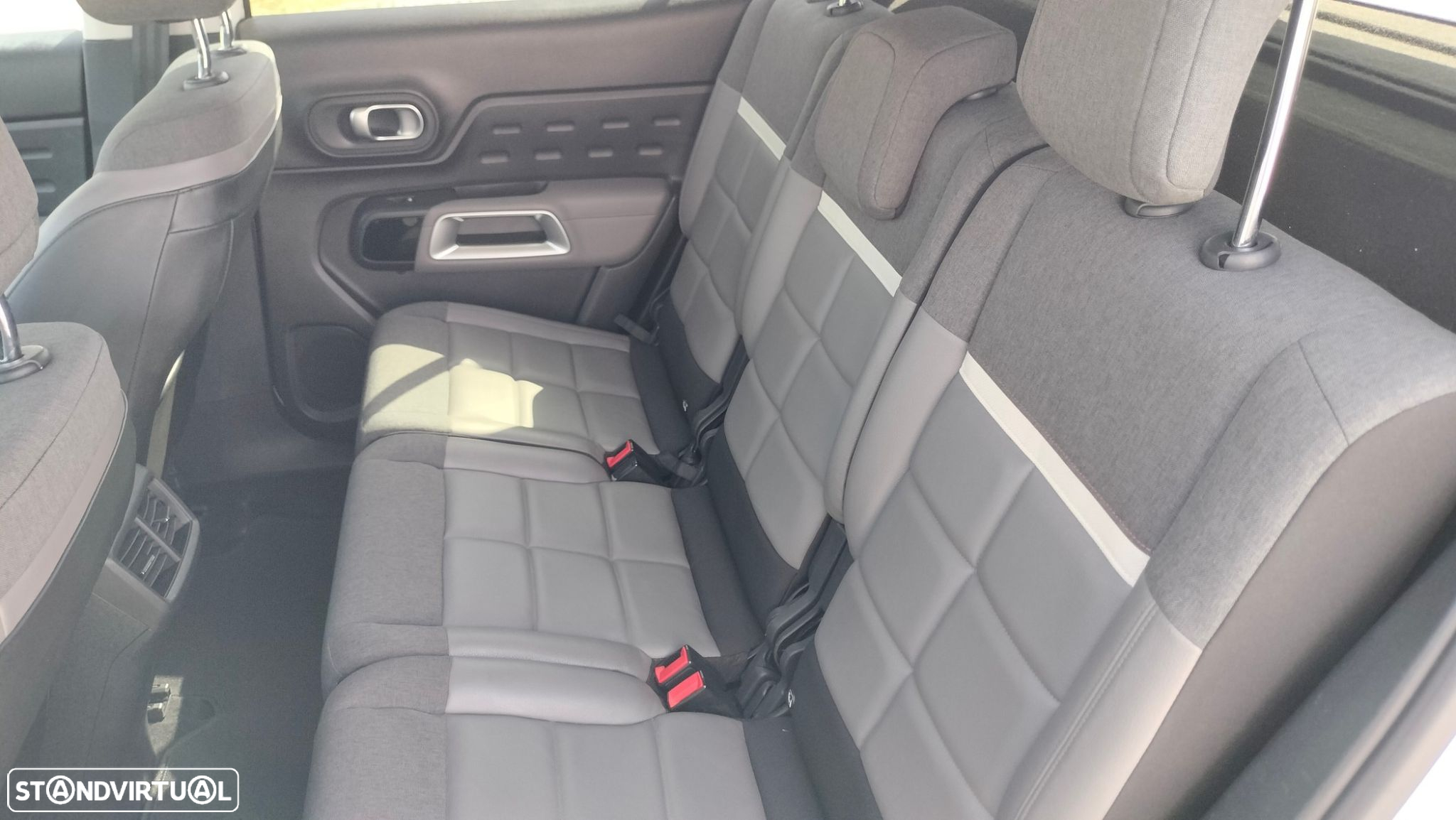 Citroën C5 Aircross 1.5 BlueHDi Shine J19 - 15