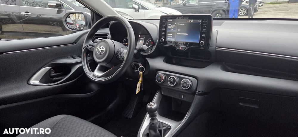 Toyota Yaris 1.5 L Dynamic - 27