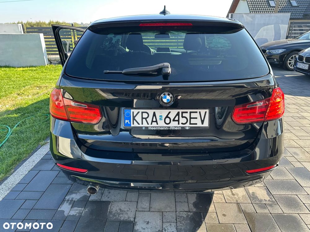 BMW Seria 3 318d Touring - 7