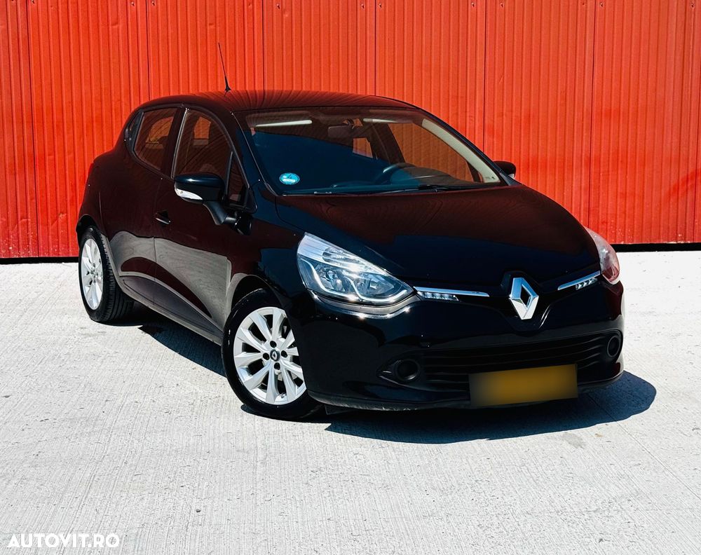 RENAULT Clio 2015