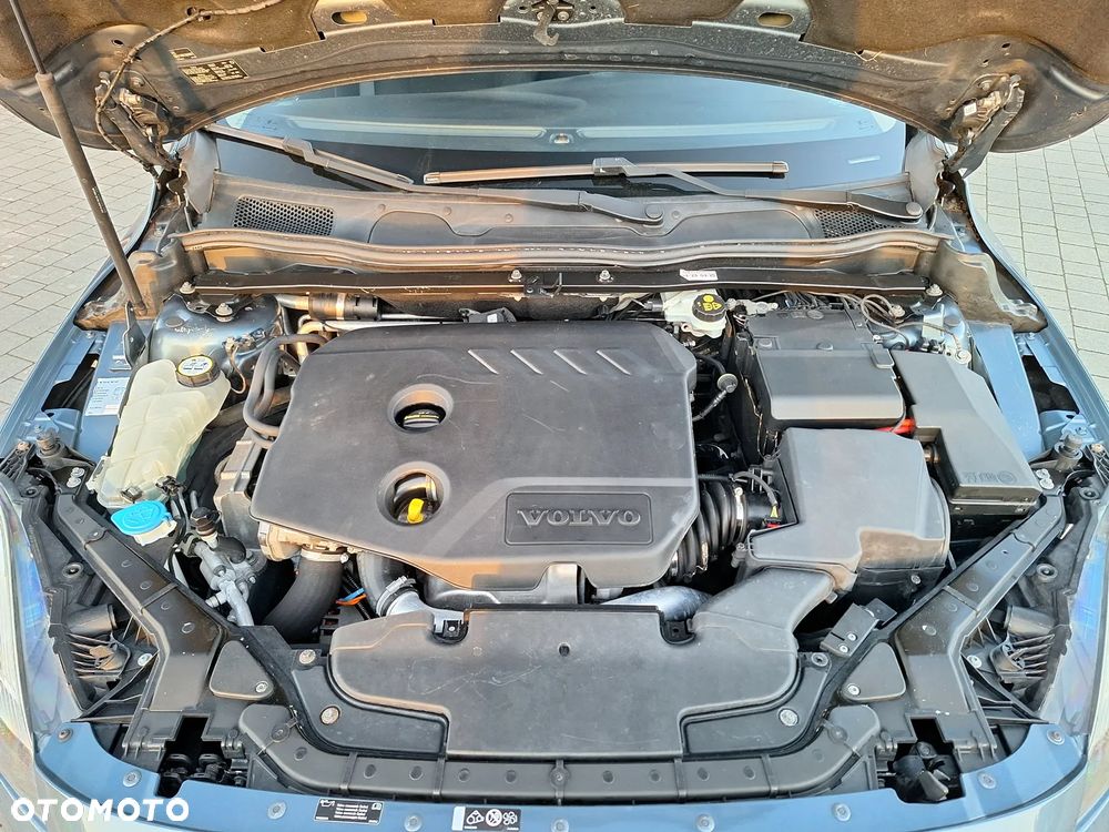 Volvo V40 D2 Kinetic - 27