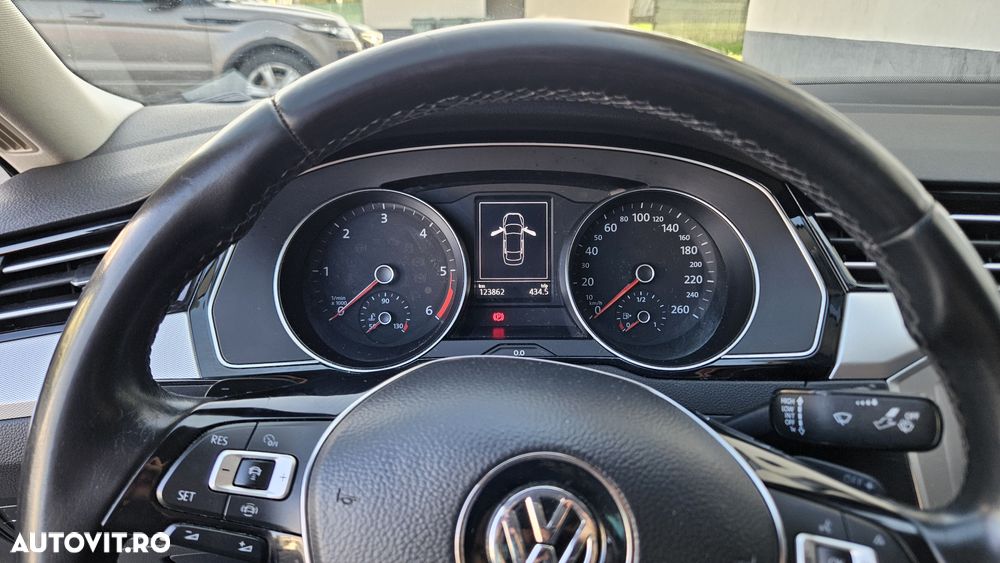 Volkswagen Passat 2.0 TDI DSG Comfortline - 7