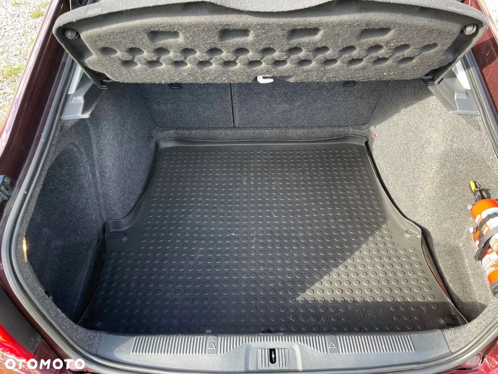 Skoda Octavia 1.4 TSI Ambiente - 28