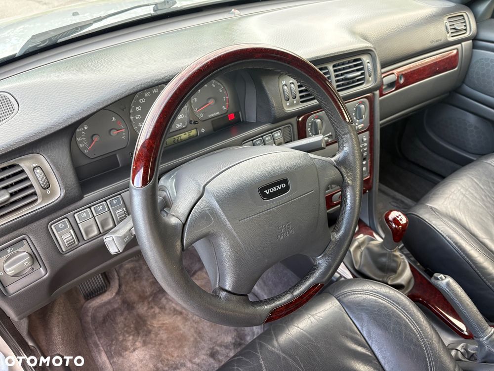 Volvo C70 2.4 - 21