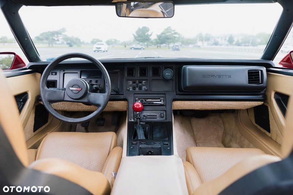 Chevrolet Corvette - 8