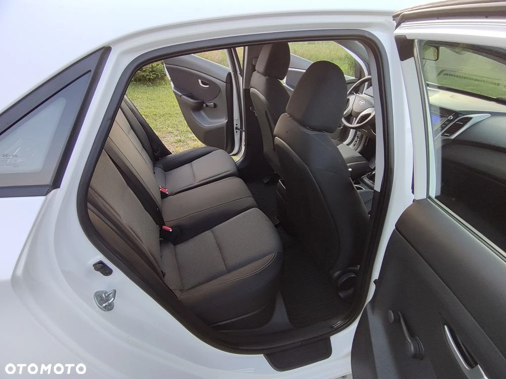 Hyundai i30 1.4 Classic - 9