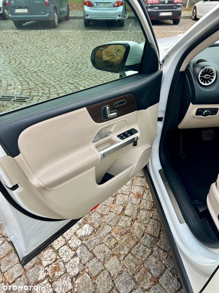 Mercedes-Benz GLB 250 8G-DCT - 24