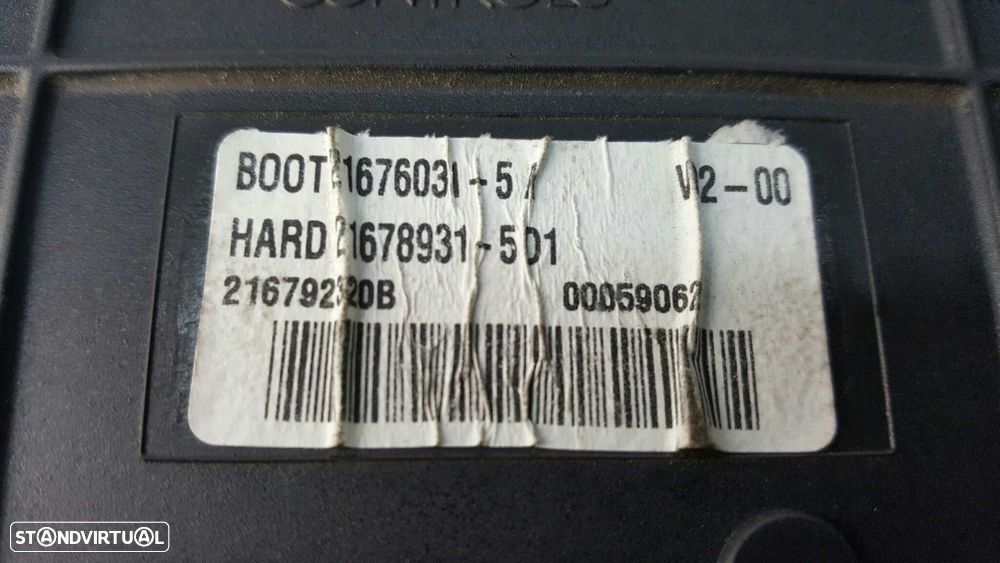 CAIXA DE RELÉS/ FUSÍVEIS CITROEN C4 BERLINA SX - 7