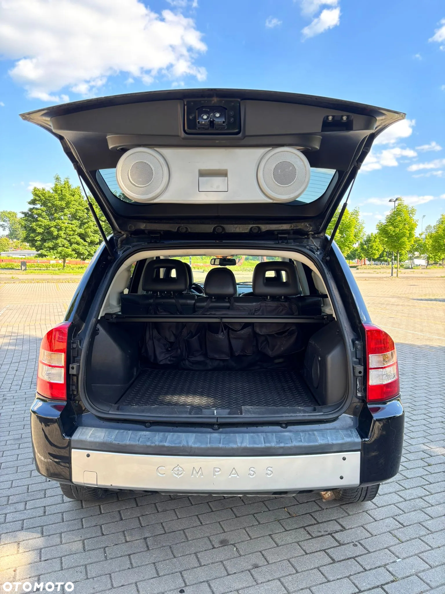 Jeep Compass - 10