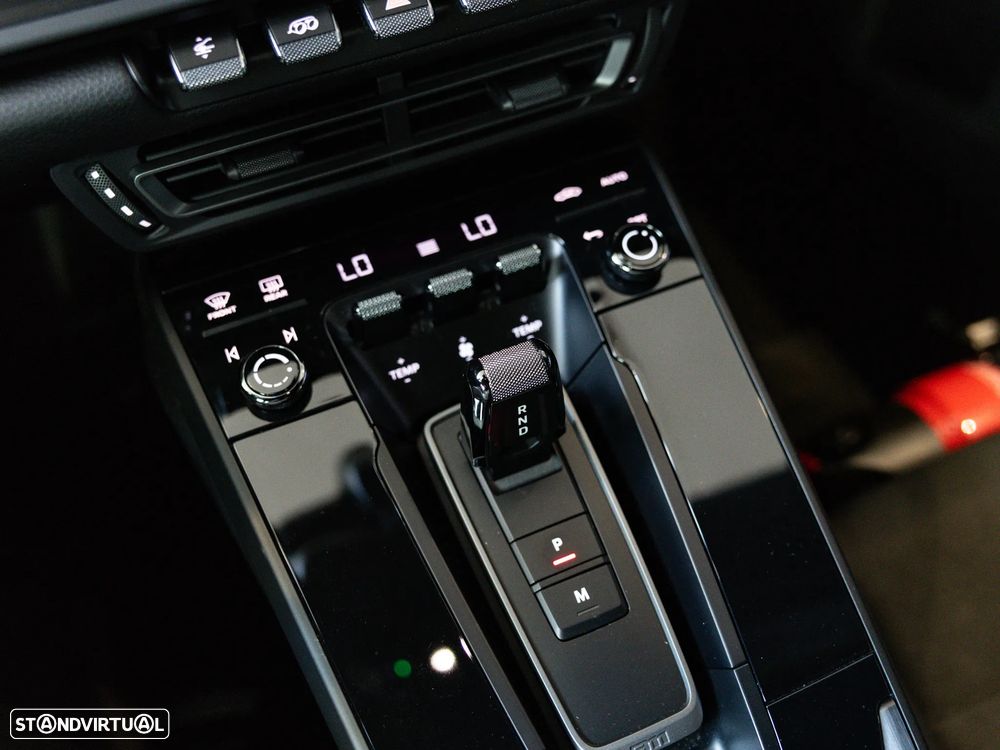 Porsche 911 (992) Carrera 4 GTS PDK - 35