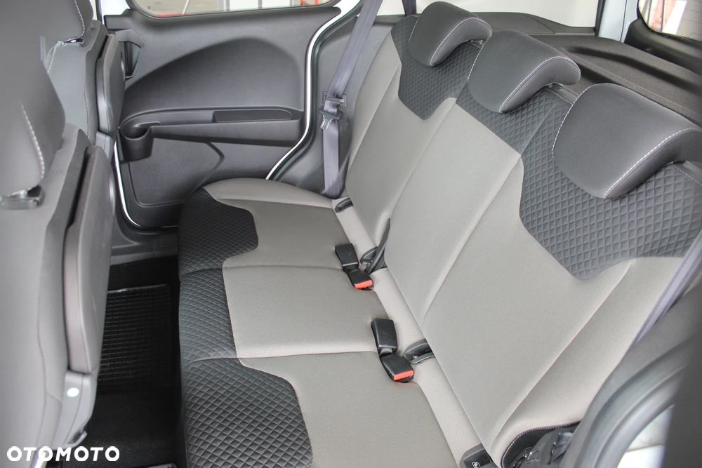 Ford Tourneo Courier 1.5 TDCi Trend - 11