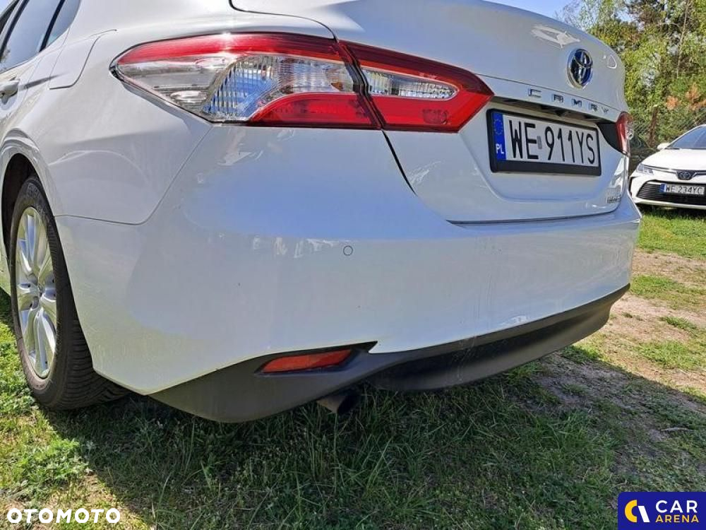 Toyota Camry - 30
