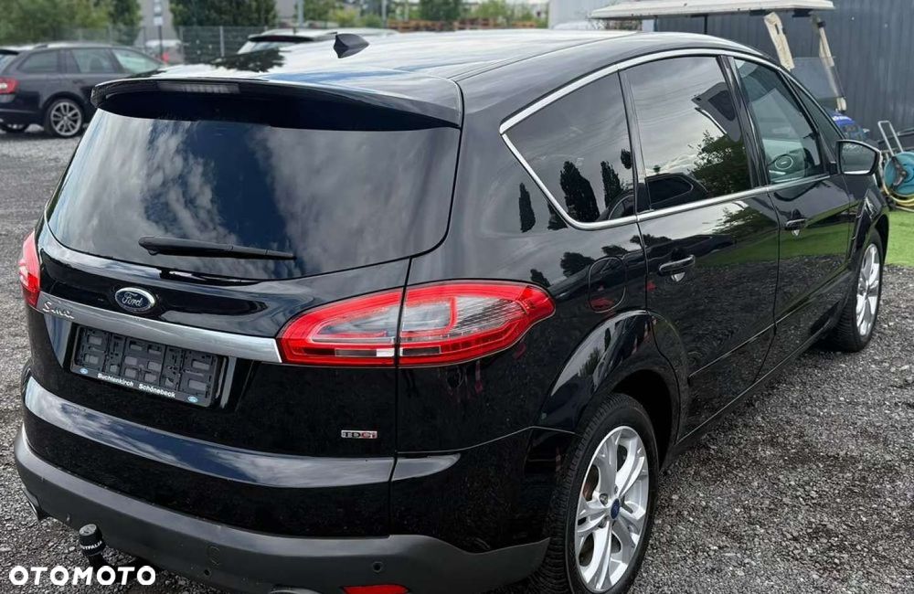 Ford S-Max - 12