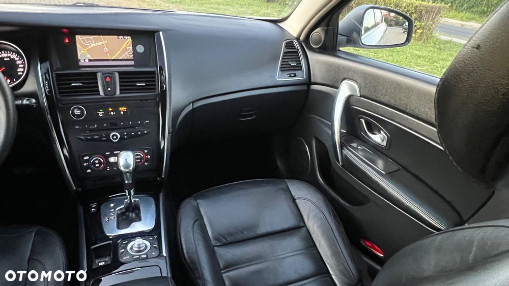 Renault Latitude 2.0 dCi Initiale - 24