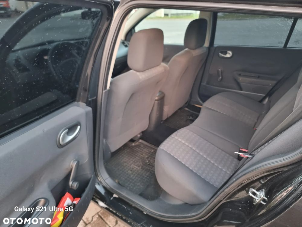 Renault Megane 1.6 Pack Expression - 9