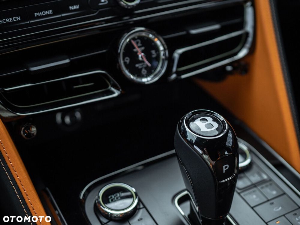 Bentley Flying Spur - 22