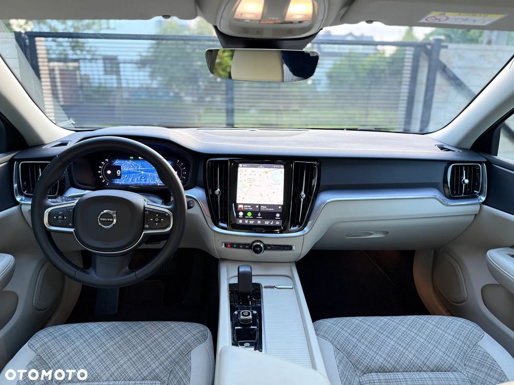 Volvo V60 B4 D Core - 13