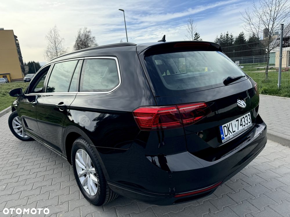 Volkswagen Passat Variant 2.0 TDI SCR Business - 4