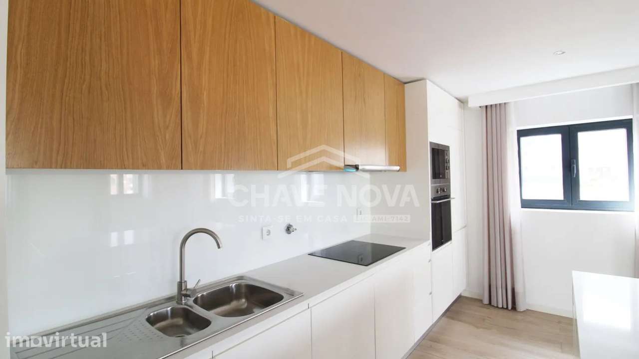 T2 Novo Dúplex no Marquês (Porto) - Grande imagem: 3/27