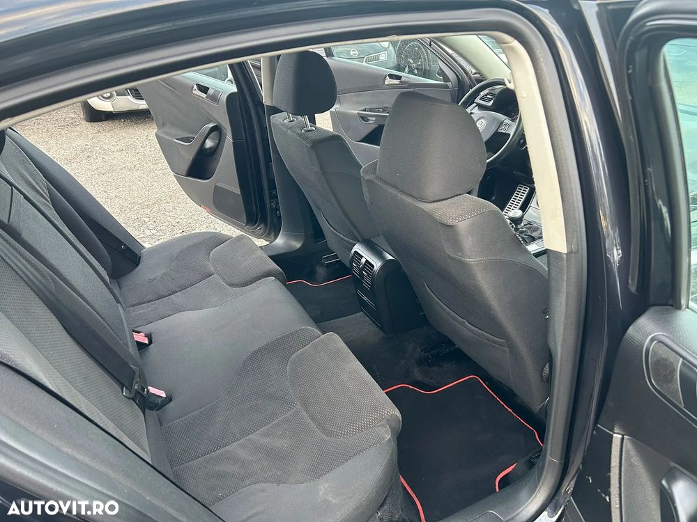 Volkswagen Passat - 8