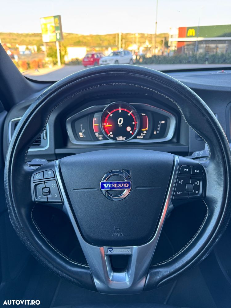 Volvo V60 D4 Geartronic R-Design - 6