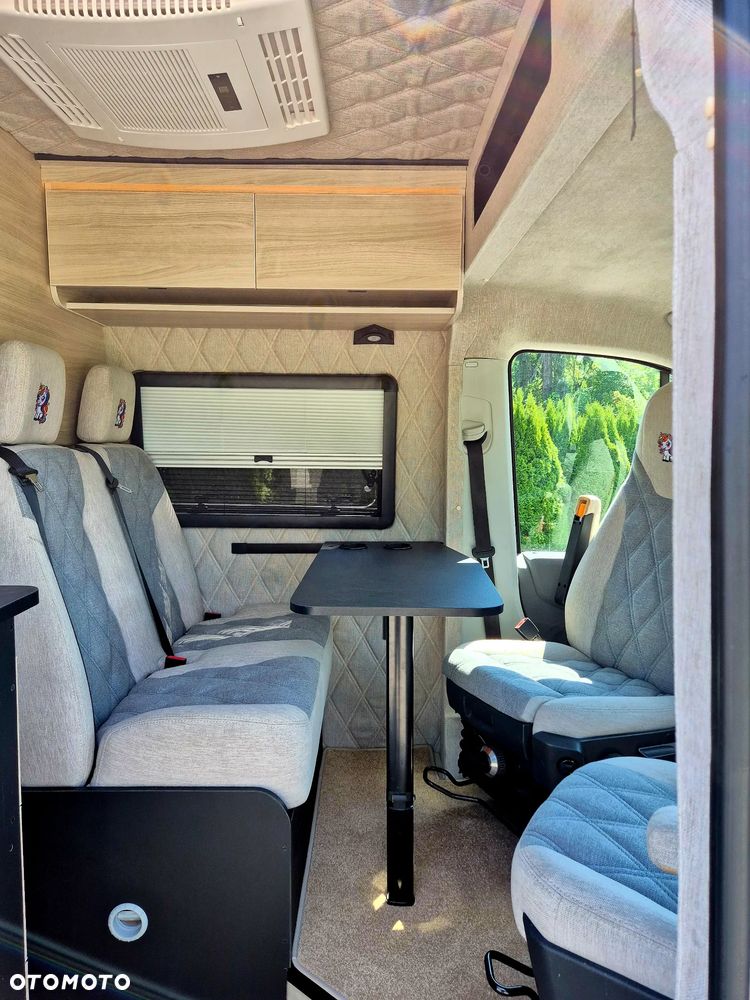 Volkswagen Crafter - 28