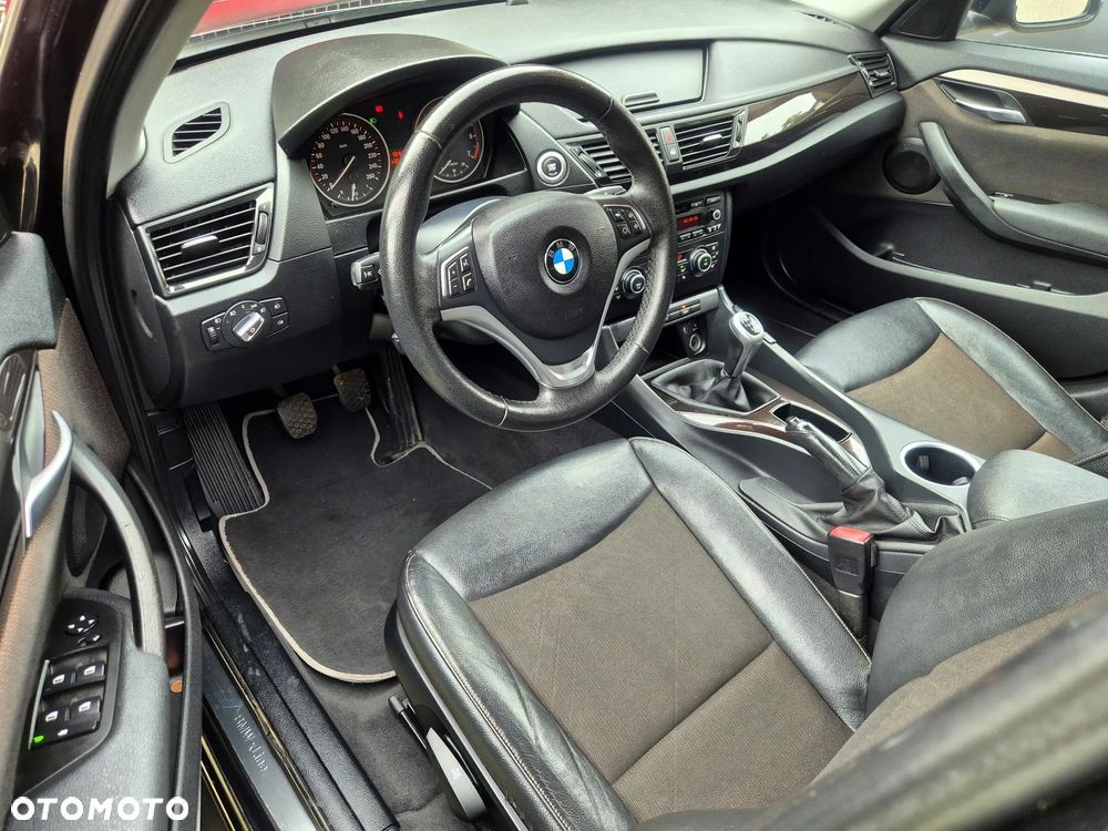 BMW X1 sDrive20i xLine - 13