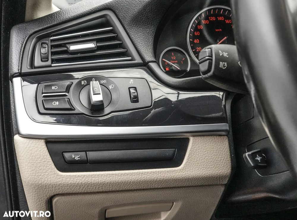 BMW Seria 5 520d xDrive - 22