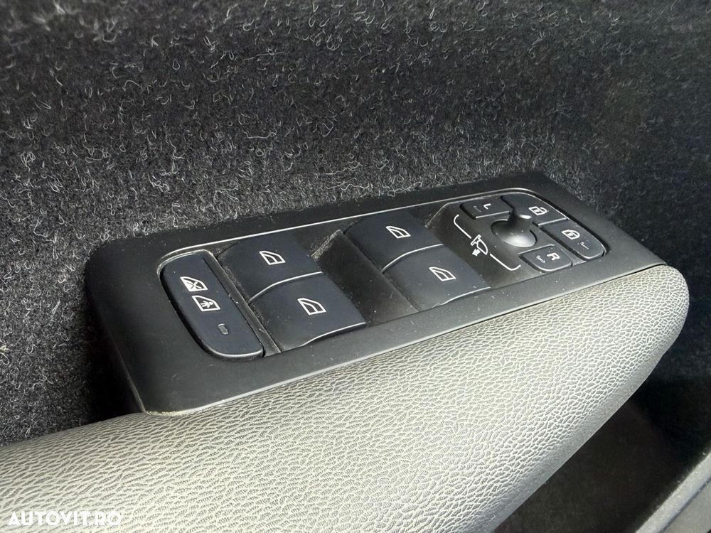 Volvo XC 40 Recharge T5 Twin Engine AT7 Inscription Expression - 15