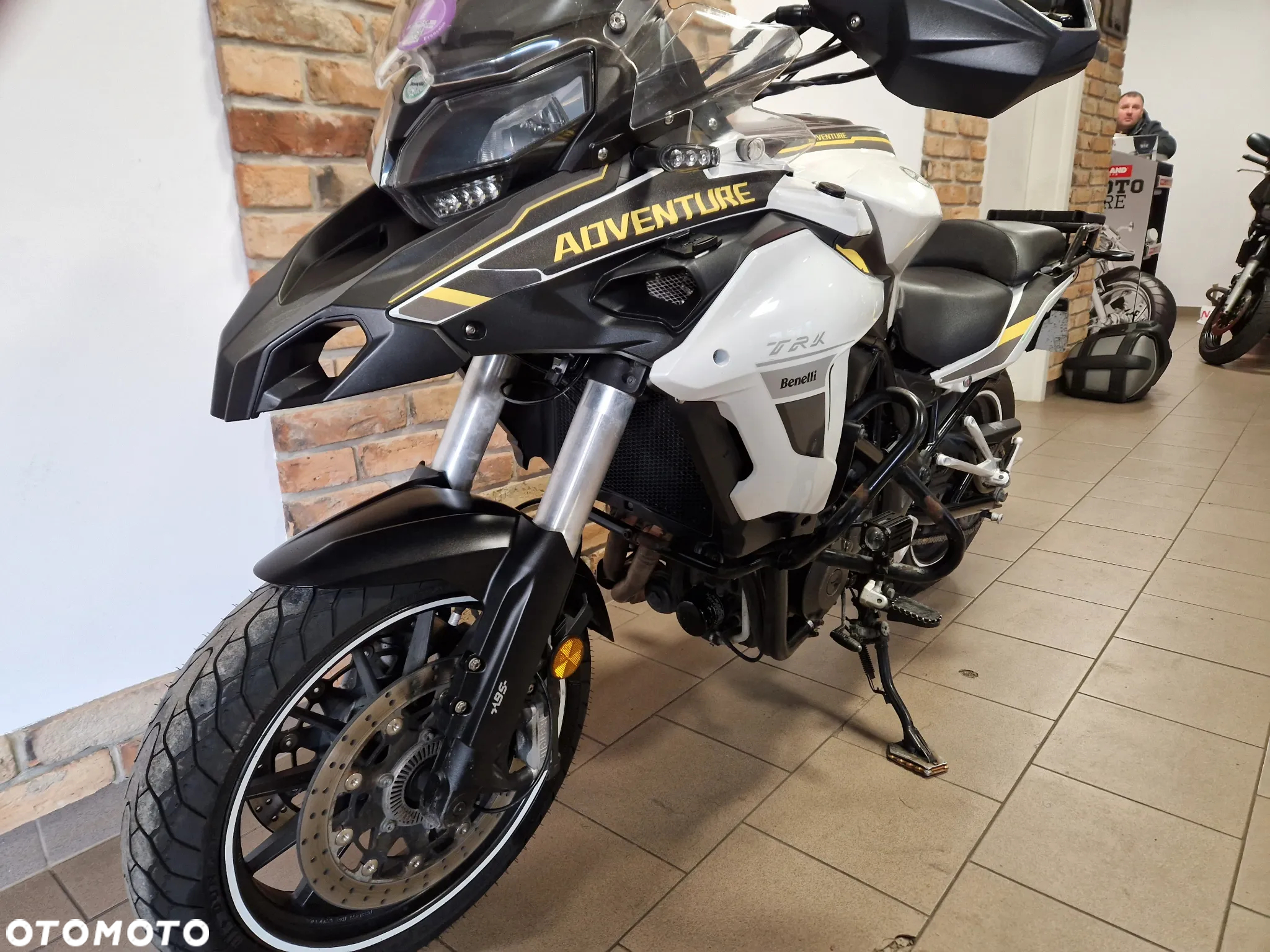 Benelli TRK 502 - 13