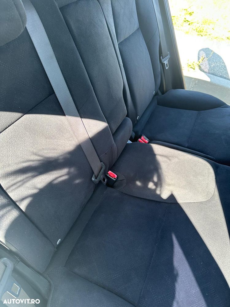 Honda Civic 1.8 i-VTEC MT Executive - 23