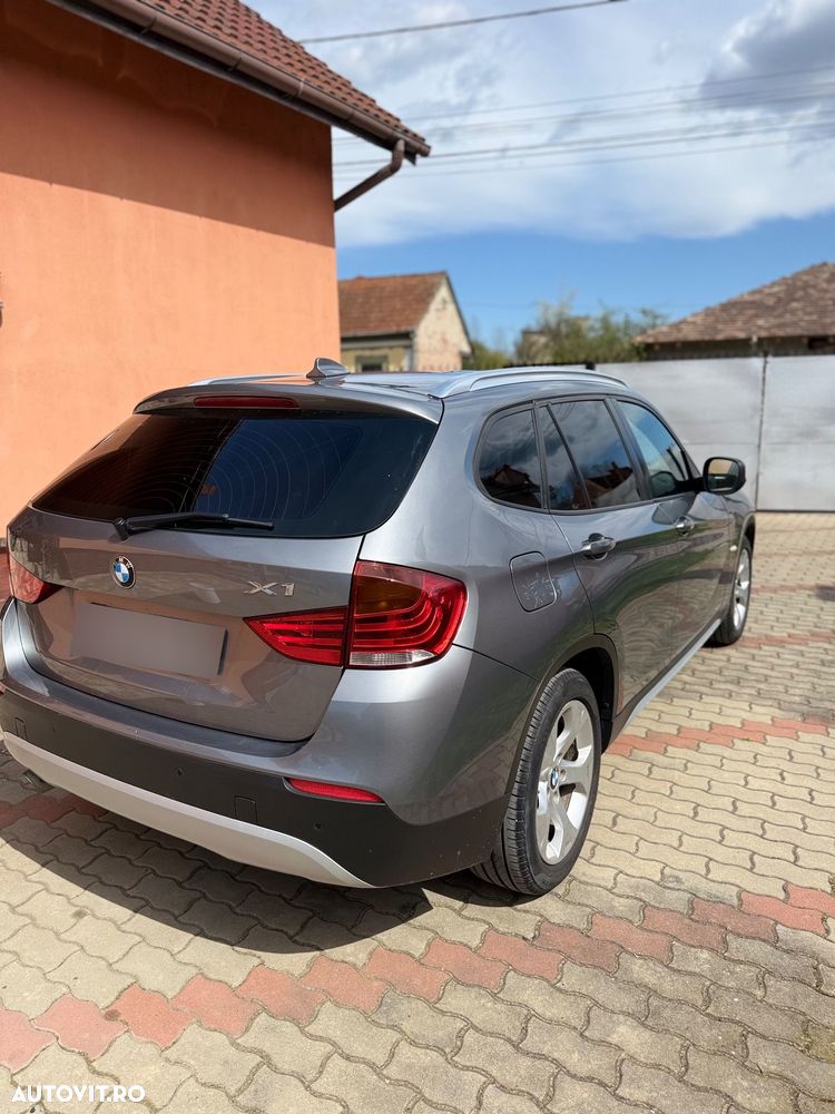 BMW X1 xDrive20d - 10