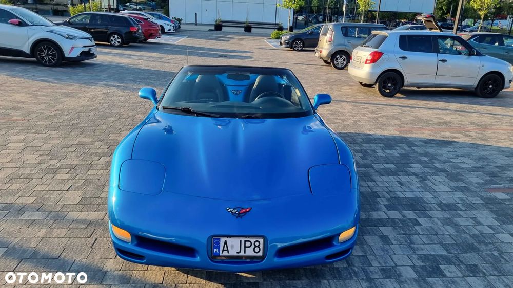 Chevrolet Corvette - 11