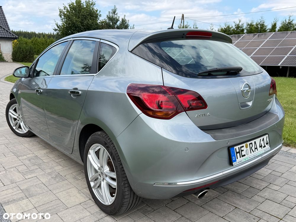 Opel Astra 1.4 T Essentia - 8