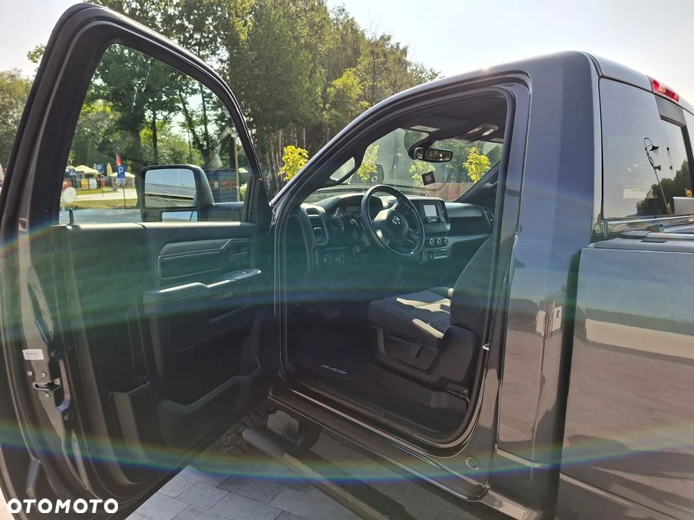 RAM 2500 - 11