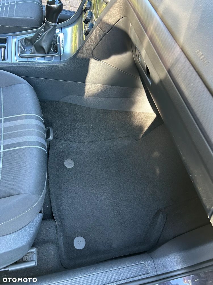 Volkswagen Golf - 9
