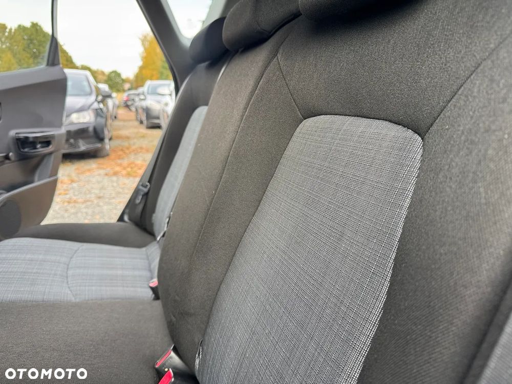 Kia Ceed - 23