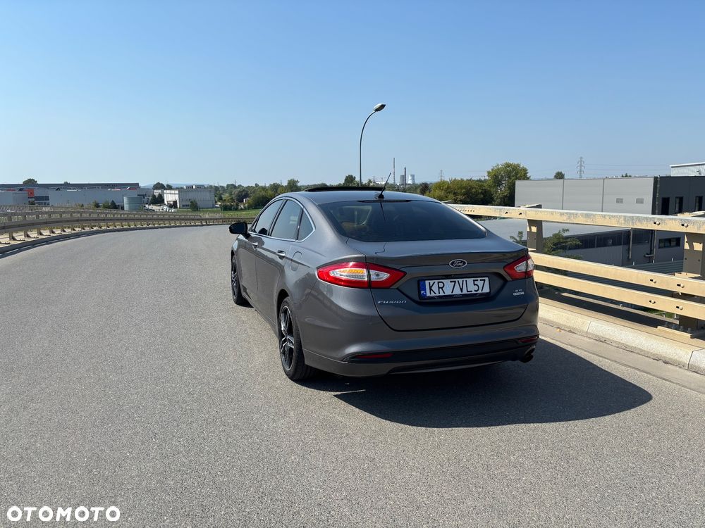 Ford Fusion - 7