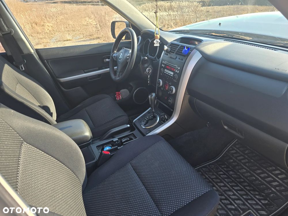 Suzuki Grand Vitara 2.7 V6 - 14