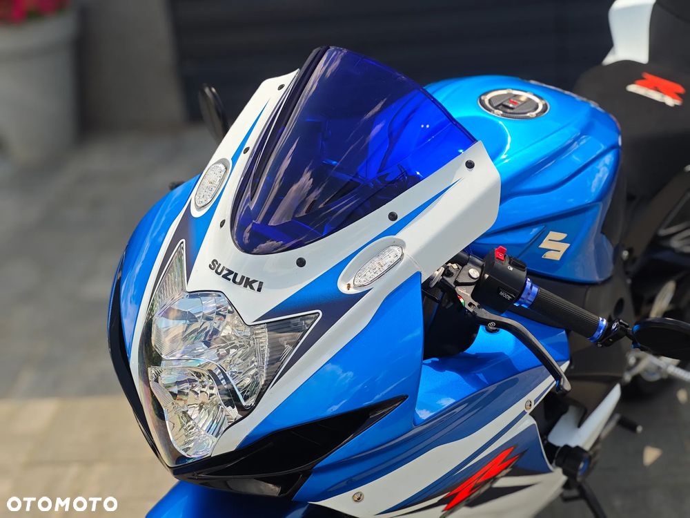 Suzuki GSX-R - 17