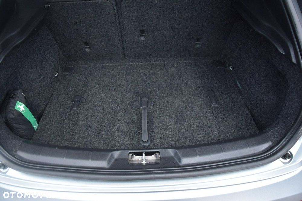Volvo V40 Cross Country D2 Momentum - 23