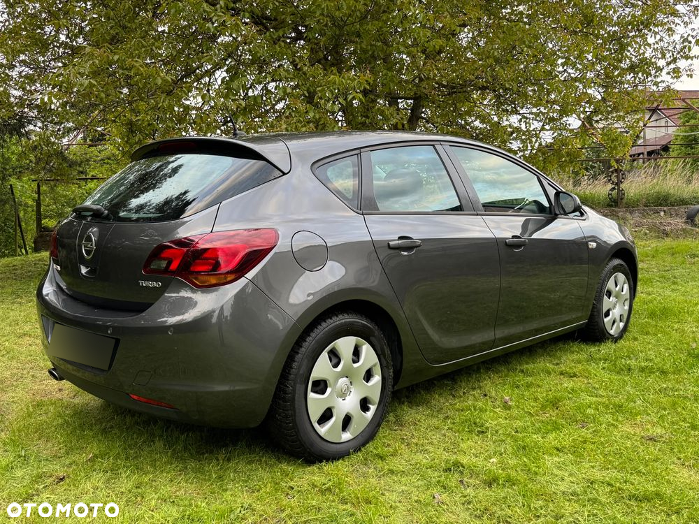 Opel Astra 1.4 Turbo Cosmo - 4