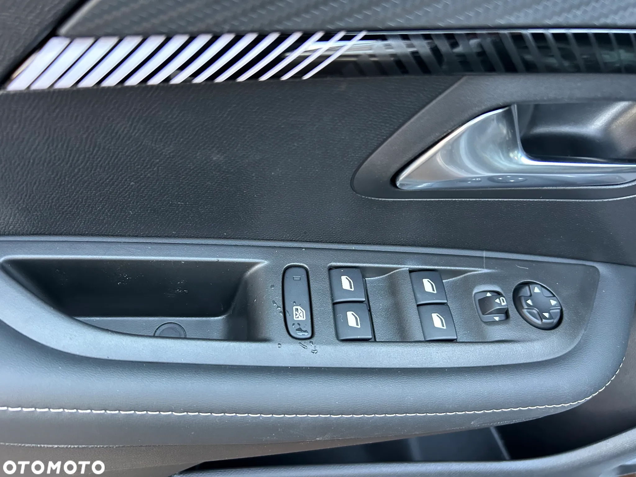 Peugeot 208 PureTech 100 Allure Pack - 8