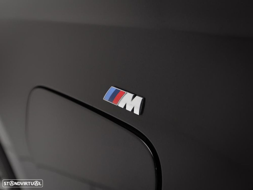 BMW 330 e Pack Desportivo M Auto - 16
