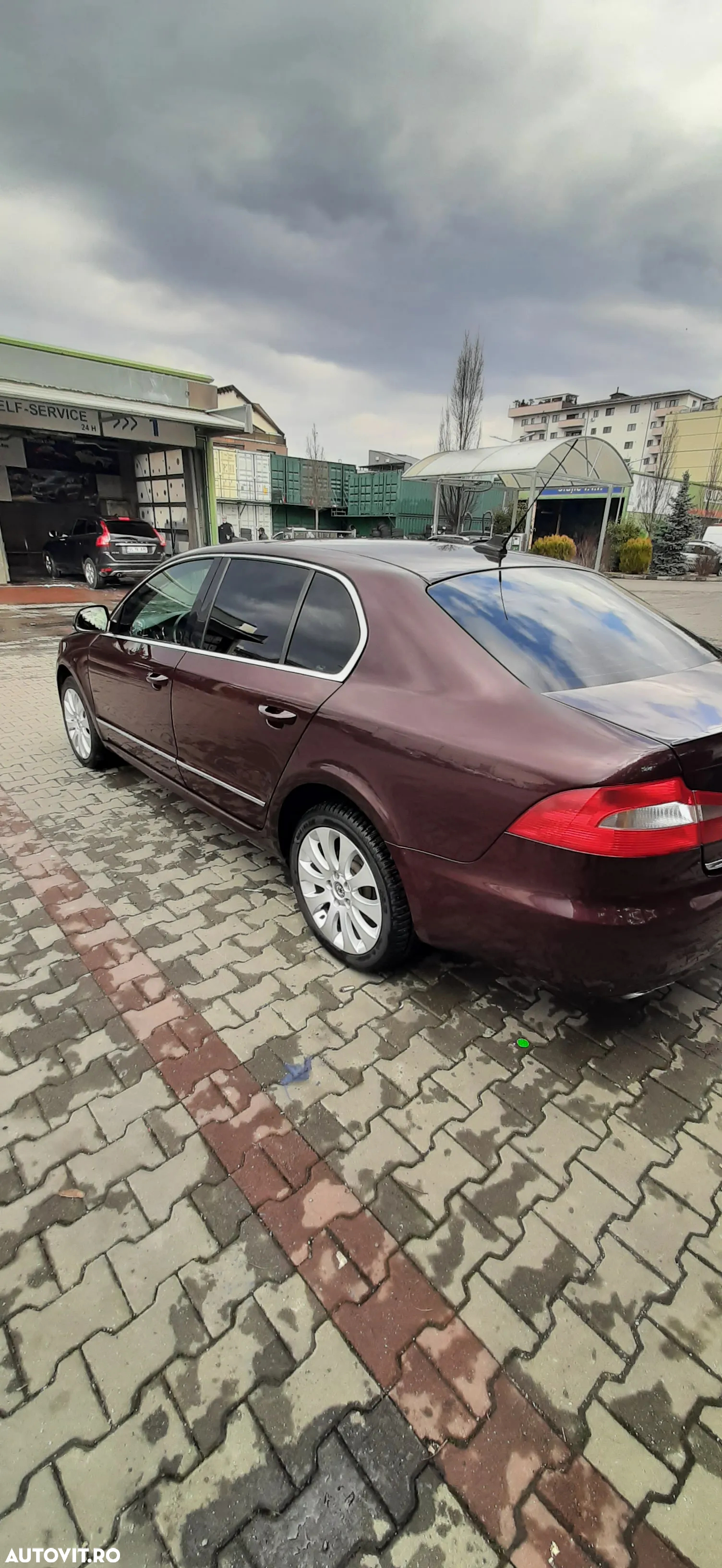 Skoda Superb 2.0 TDI Elegance DSG - 16
