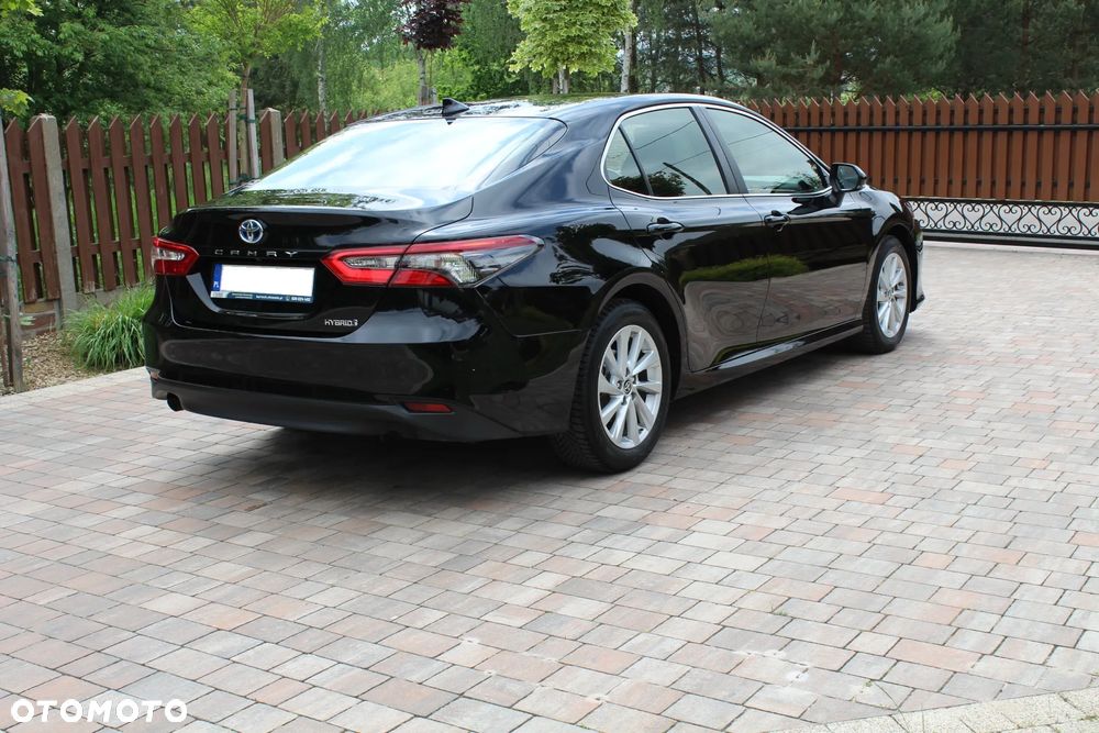 Toyota Camry 2.5 Hybrid Comfort CVT - 2